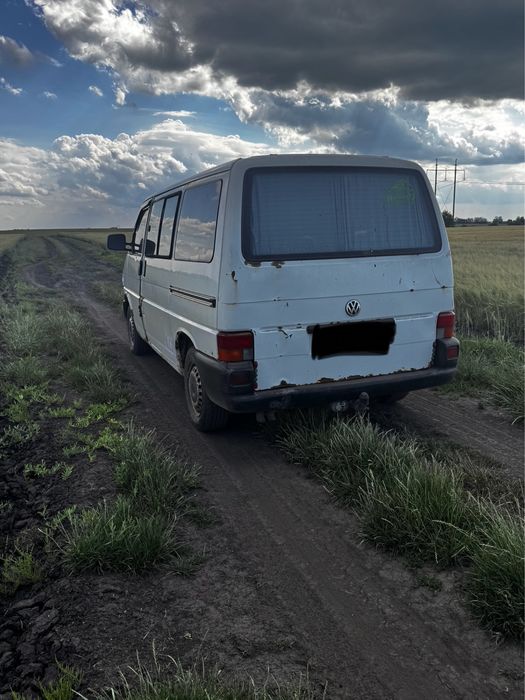 Продам машину  Volkswagen т4