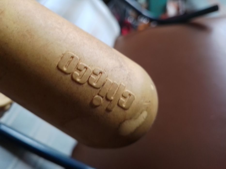 Quer Bebé a papar à mesa como um Senhor?Cadeira Chico9E-Blusa2EDesde2E