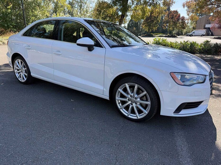 Audi A3 quattro Premium      2015