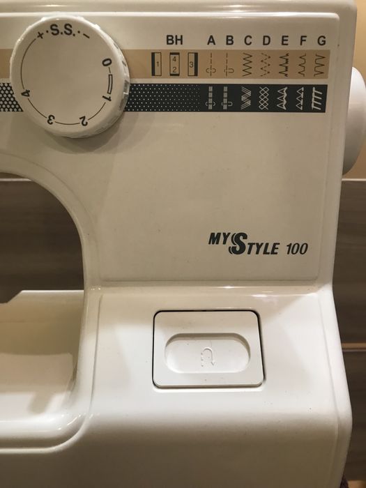 Швейная машина Janome my Style 100