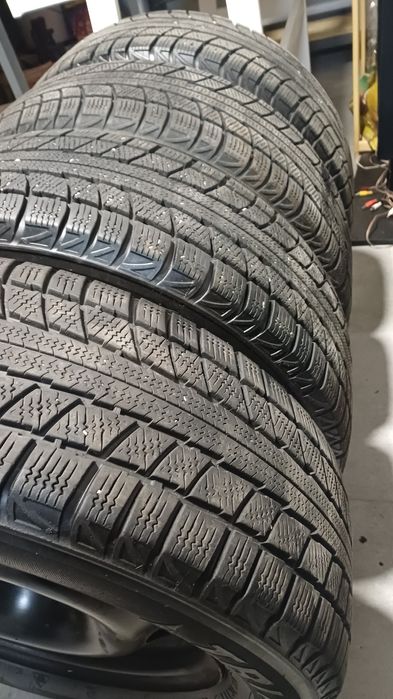 Шини зимові з дисками Triangle 215/60r16 б/у