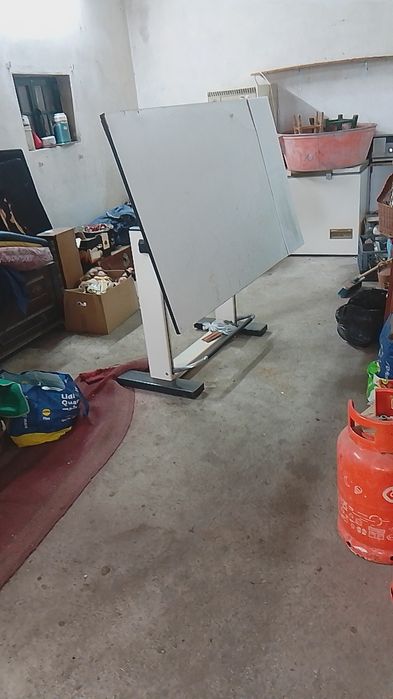 Mesa de desenho para desocupar