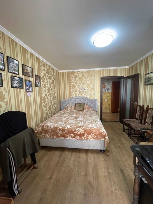 2-кімнатна з ремонтом та автономним опаленням. Ідеальна для сім’ї!