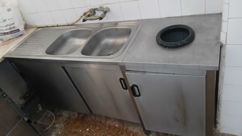 Lava Louça Inox com gola de detritos