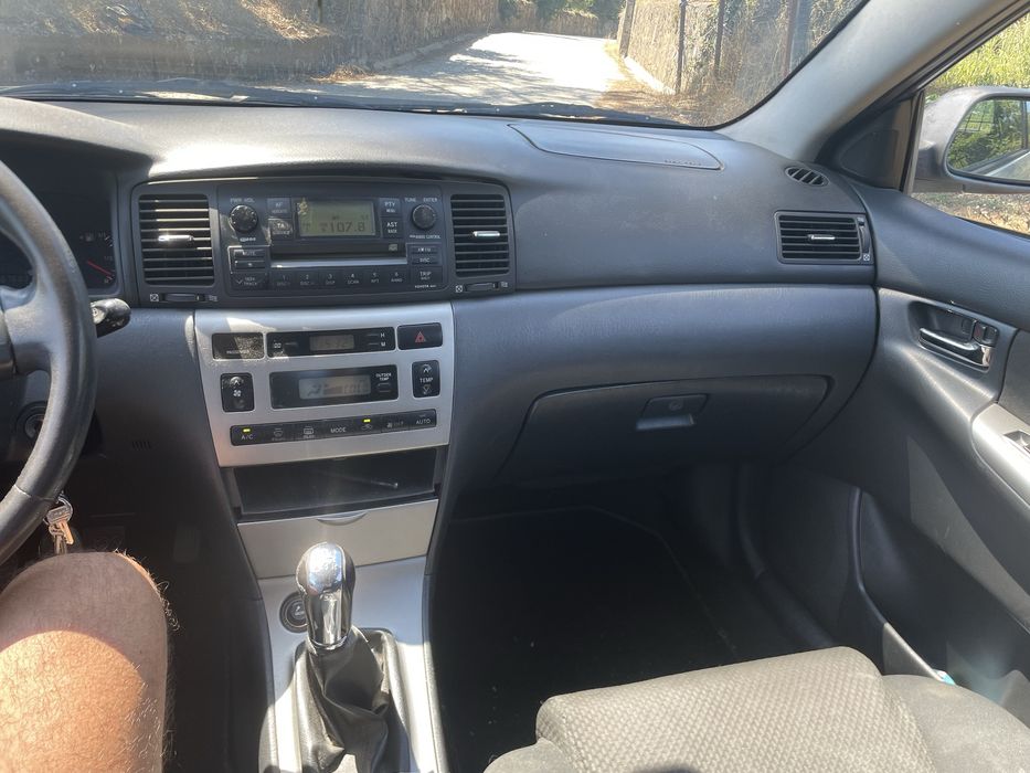 Vendo toyota corolla