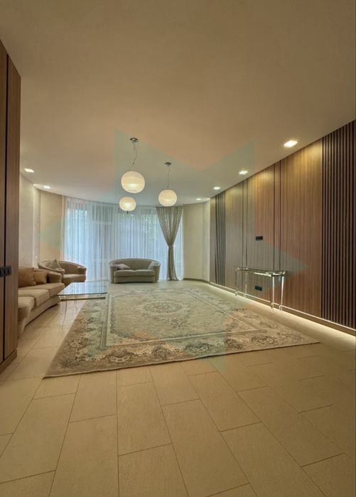 Пропонується в оренду будинок 200 м²