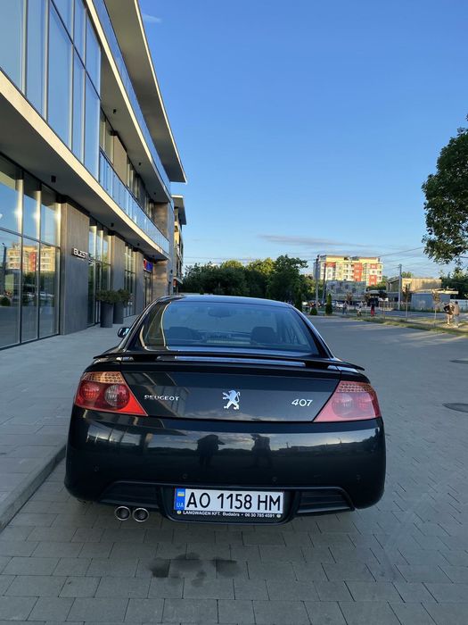 Peugeot 407 coupe