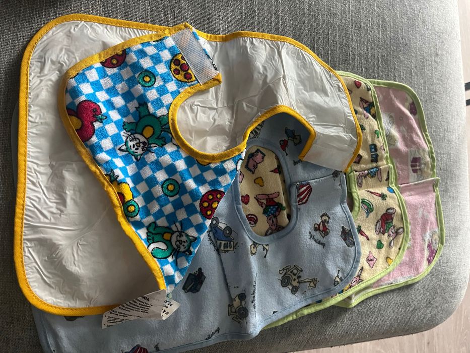 Śliniaczki duże dla dziecka 4 sztuki