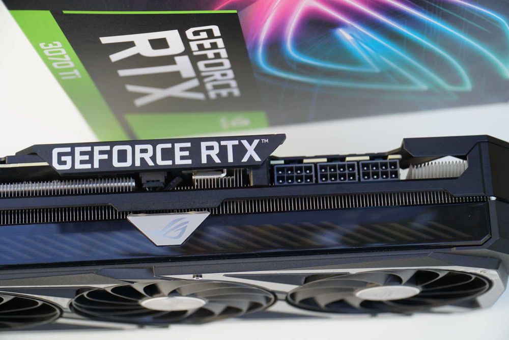 Відеокарта Asus ROG GeForce RTX 3070 Ti STRIX OC 8192MB