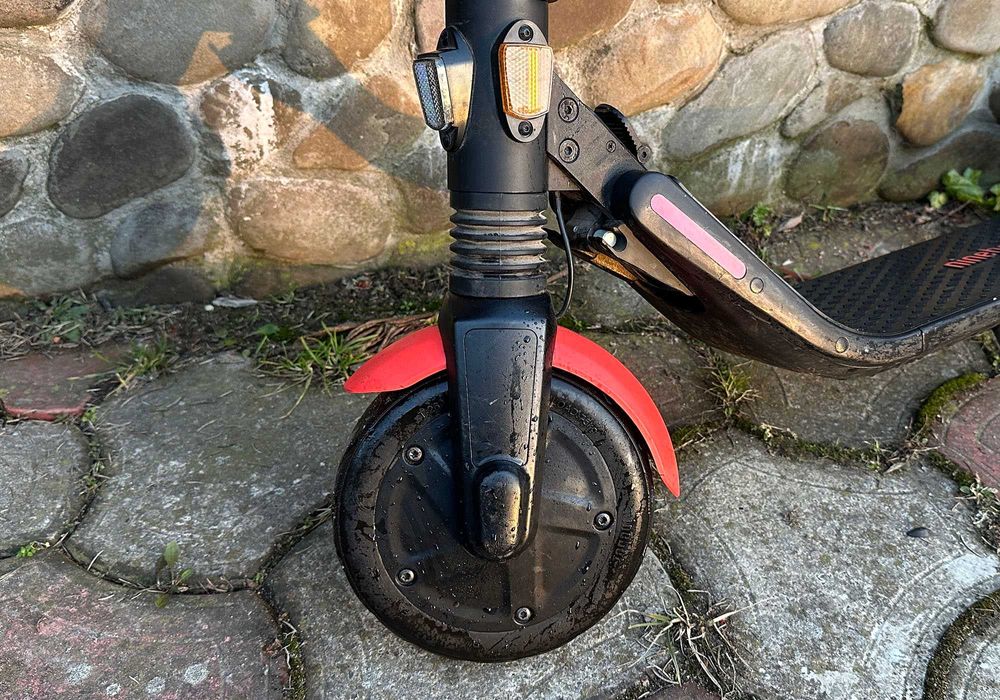 Електросамокат Ninebot KickScooter ES1LD (250 Вт / колеса 8")