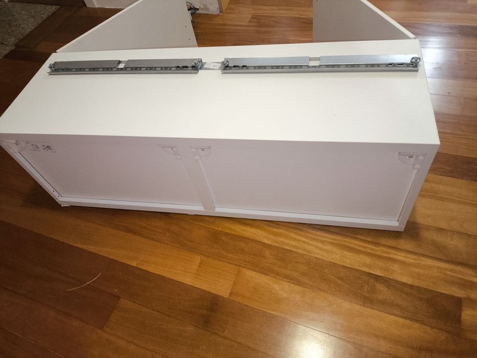 Móvel IKEA BESTÅ Suspenso Branco com 2 Portas