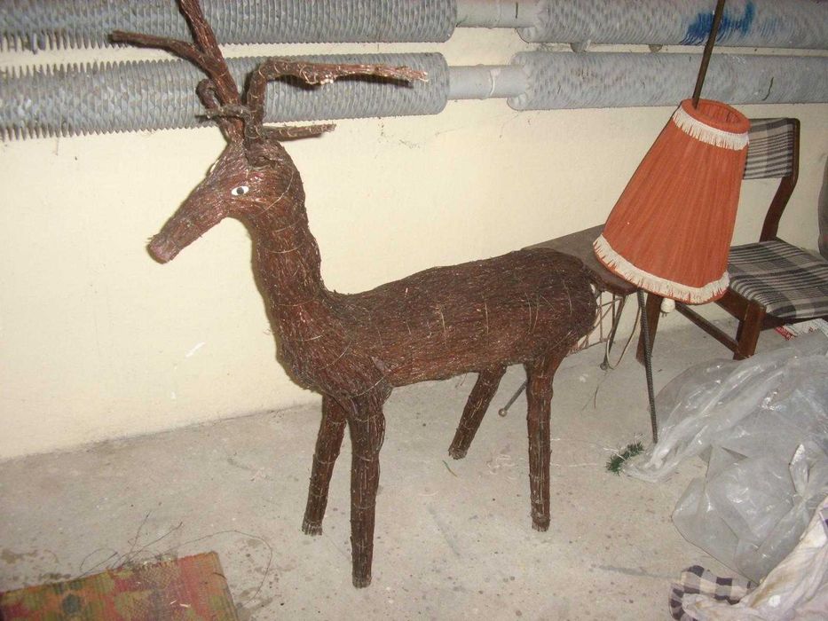 Piękne rzeźby z gałęzi i pni drzew, do ogrodu, wnętrza