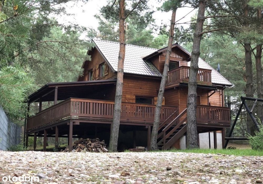 Dom całoroczny przy ścianie lasu – kilka minut od Jeziora Powidzkiego