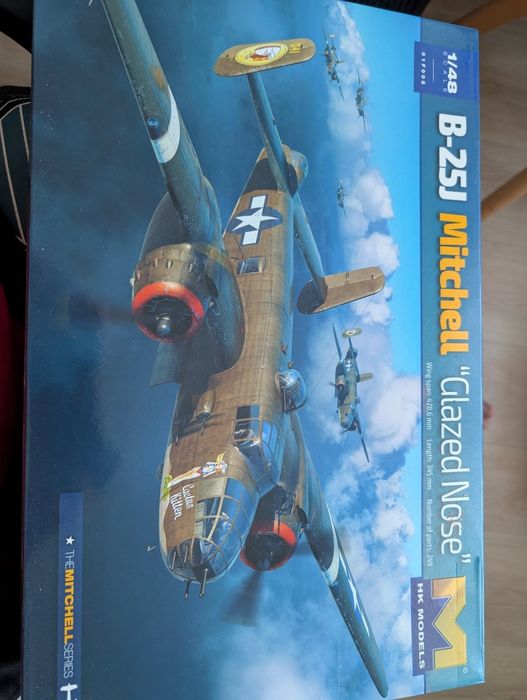 Model HK B-25J z dodatkami 1/48