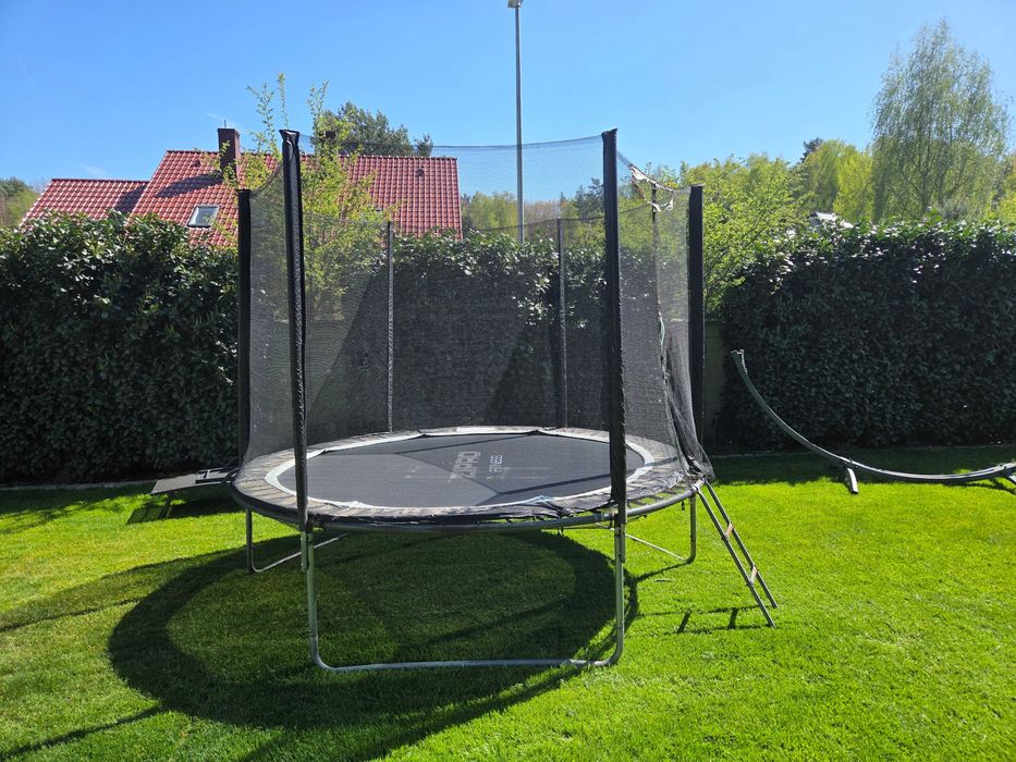Sprzedam trampolinę 300 cm