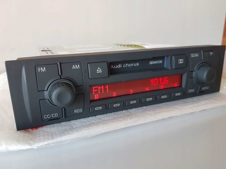 Radio Audi Chorus 2 II A3 8L0 2001-2003 r NOWE !!!
