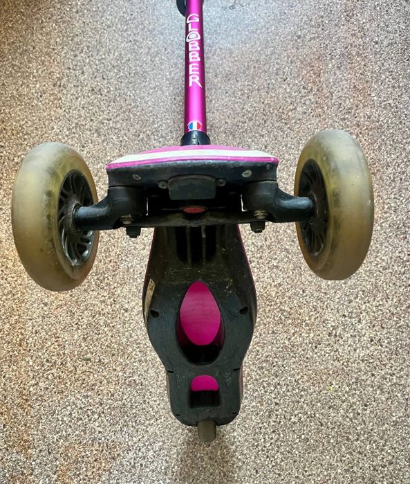 Детский самокат Globber Elite Deluxe Lights Pink