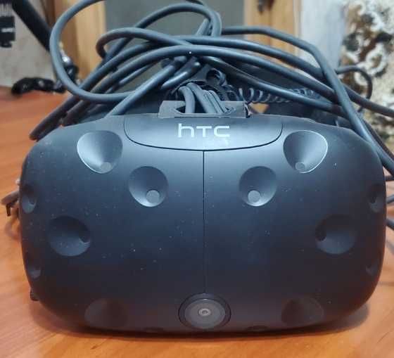 VR гарнітура HTC Vive