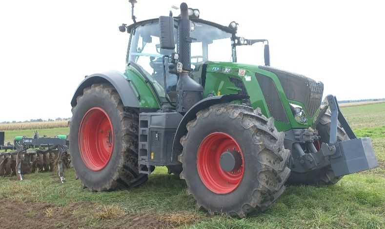 Fendt 826vario S4