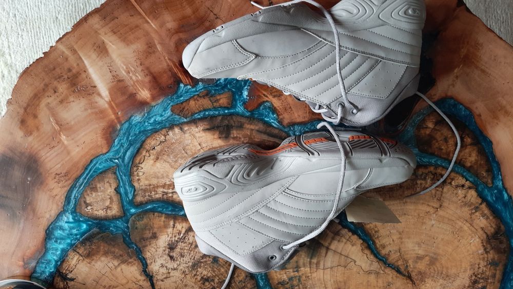 Buty wysokie firmy REEBOK