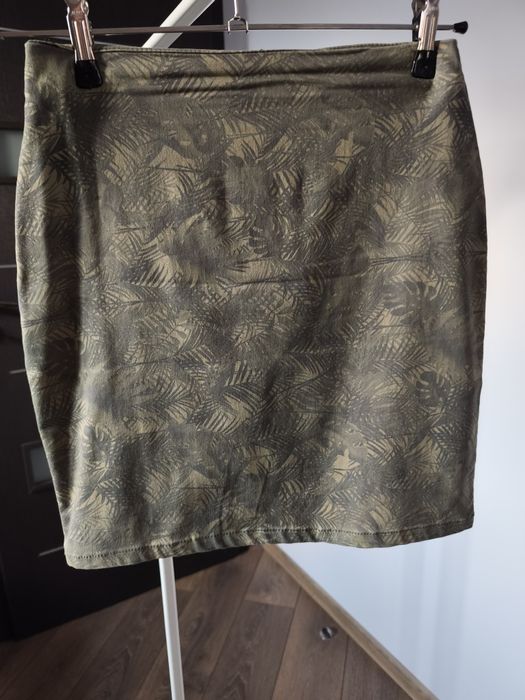 Krótka spódnica rizn.M-House