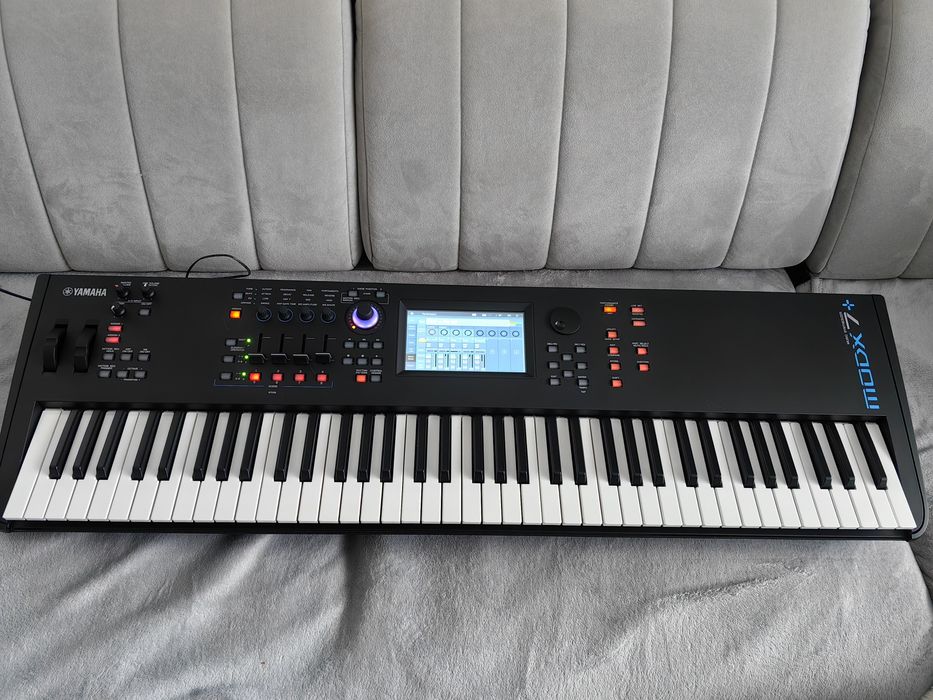 Yamaha MODX 7 plus na gwarancji