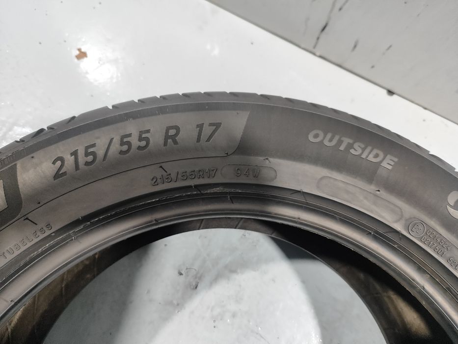 2 Pneus semi novos Michelin 215-55R17 Oferta dos Portes