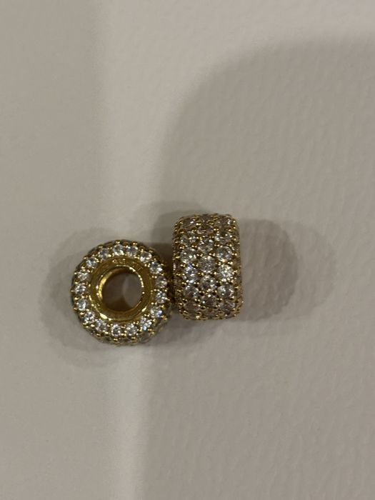PANDORA Nowy charms kamienie