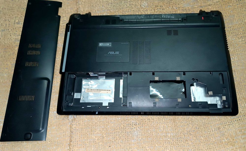 Корпус от ноутбука Asus X55A нижняя часть в сборе