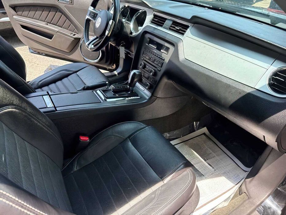 Ford Mustang      2014