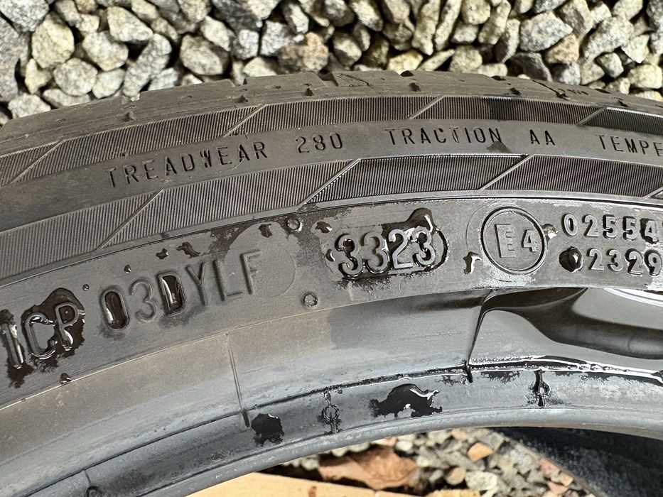 Літня гума різноширока continental R18