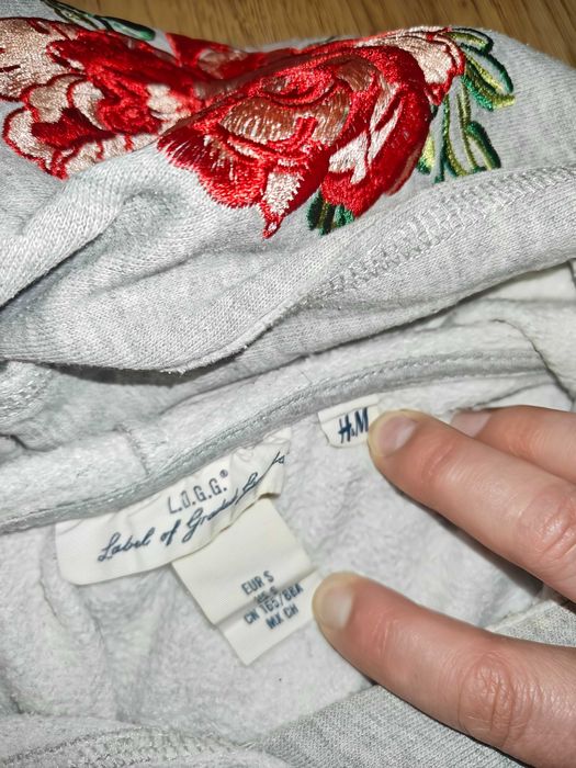 Bluza H&M z haftem kwiatowym – rozmiar S