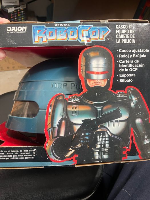 capacete de brinquedo robocop