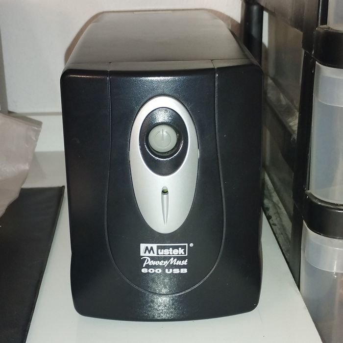 UPS 600, com bateria