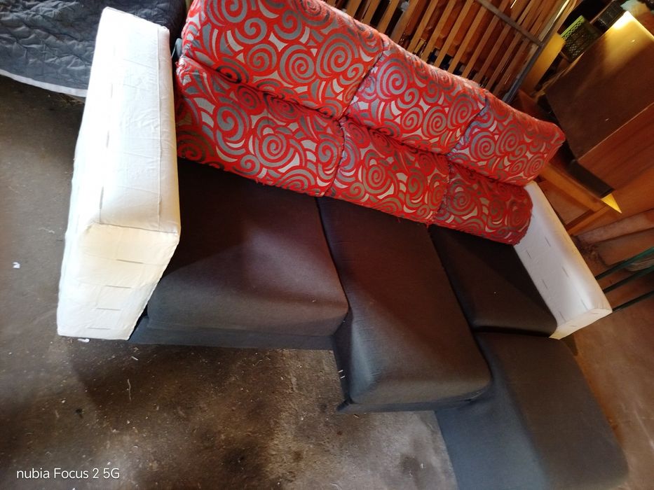 Sofa chaise longue reversivel com bancos desliizantes