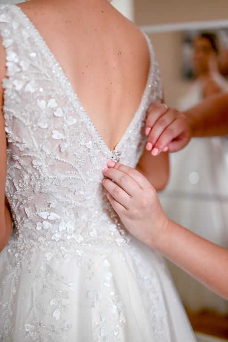 Suknia ślubna literka A