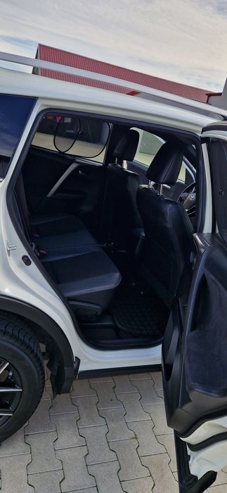 Toyota rav4 2.0 DIESEL 143 km , 2016r