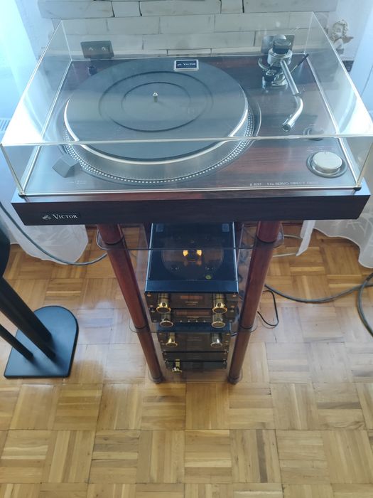 Gramofon JVC Victor
