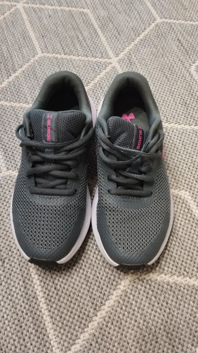Кросівки under armour, колір сірий