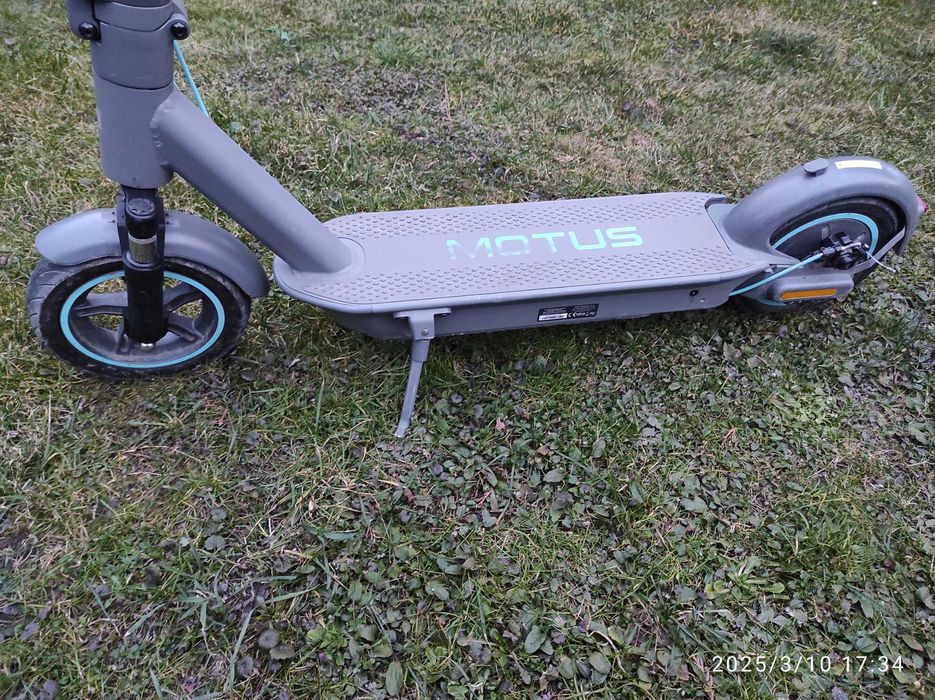 Hulajnoga elektryczna Motus Scooty 10 Plus