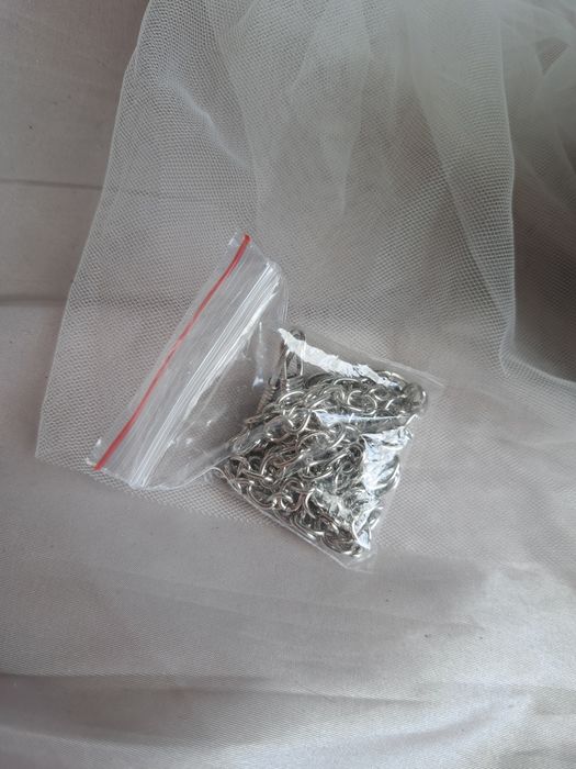 Torebka cyrkonie kopertówka srebrna czarna puzderko na wesele