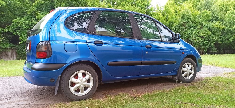 Крісла на Renault scenic 1. 2.0л