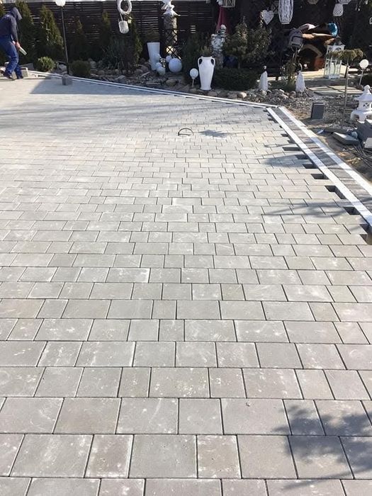 Układanie kostki brukowej