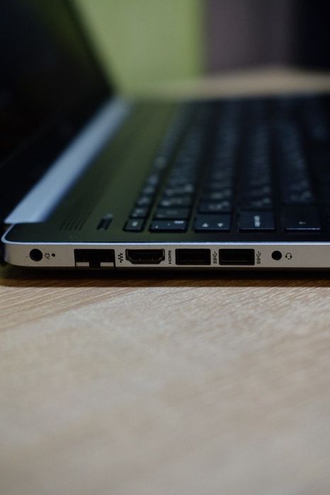 Ноутбук HP 15da0235ur