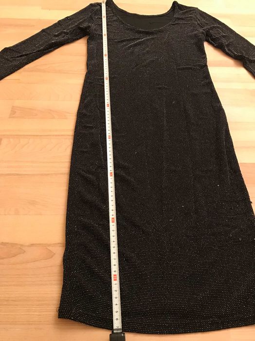 sukienka sylwestrowa elastyczna ze srebrną nitką