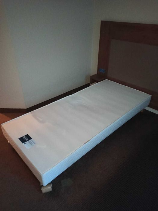 Łóżko pojedyncze z materacem (180х80 cm) - 2 szt.