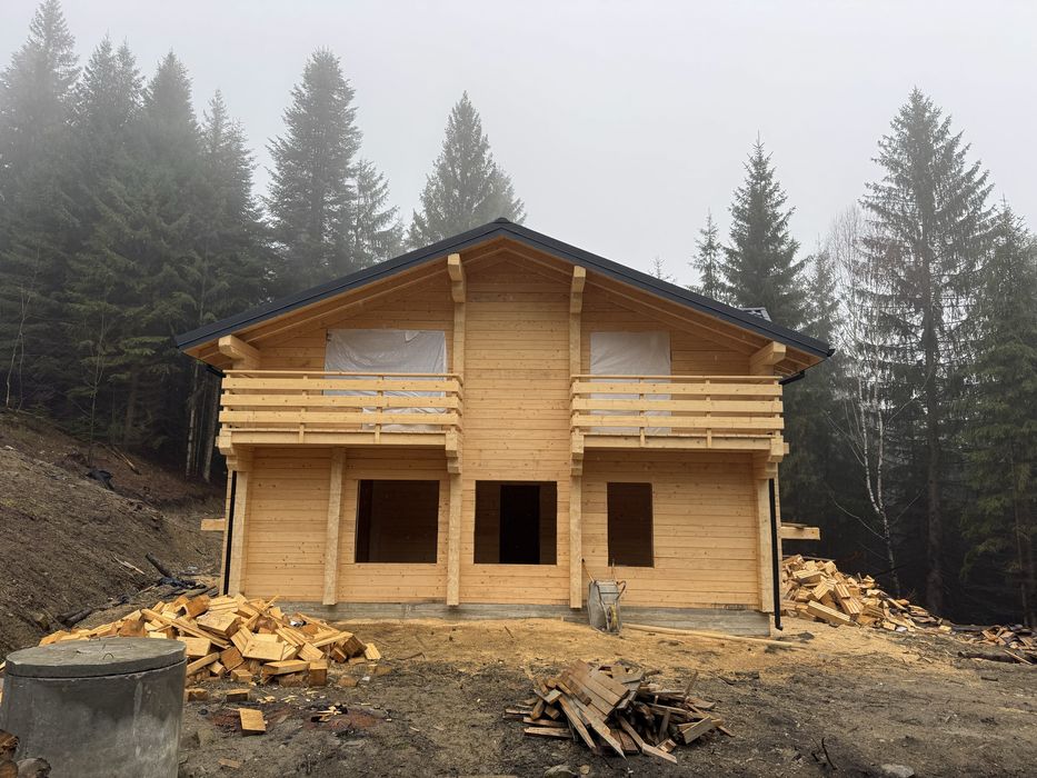 Будівництво деревʼяного будинку з профільованого бркса 20х20