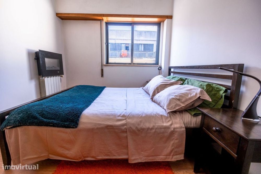 Apartamento T1 - Urbanização Gorgulão em Coimbra com Garagem