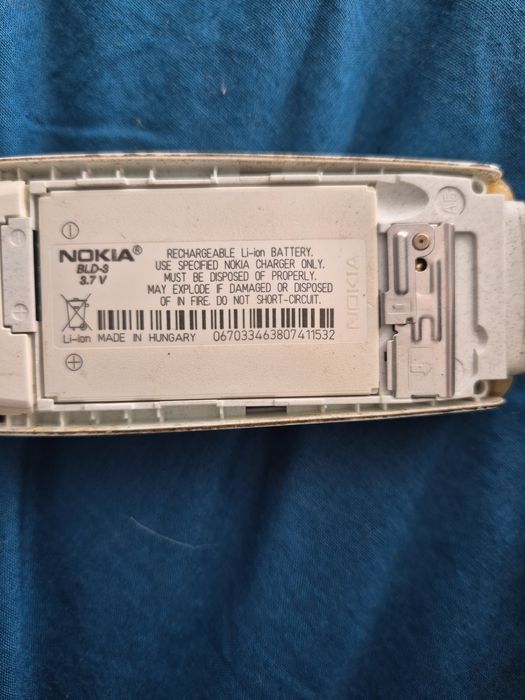 Nokia 1661,  2100
