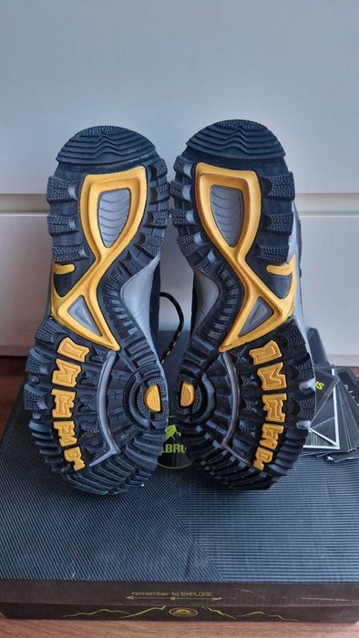 Buty męskie trekkingowe wysokie Elbrus 42 rozm